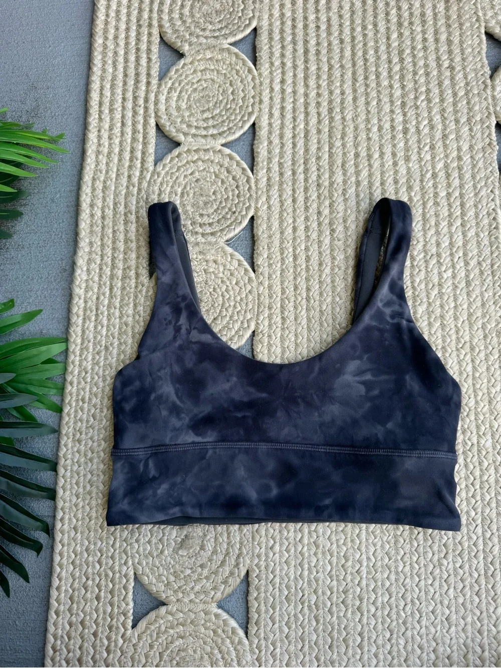 lululemon athletica Black Tie-Dye Scoop Sports Bra size 6